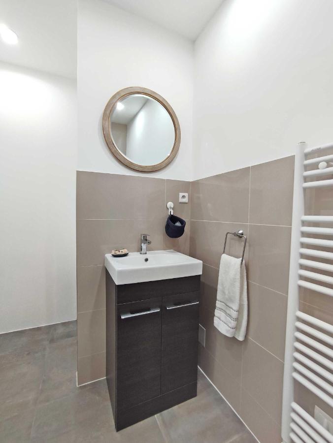 Studio - Pied A Terre Сольє Екстер'єр фото