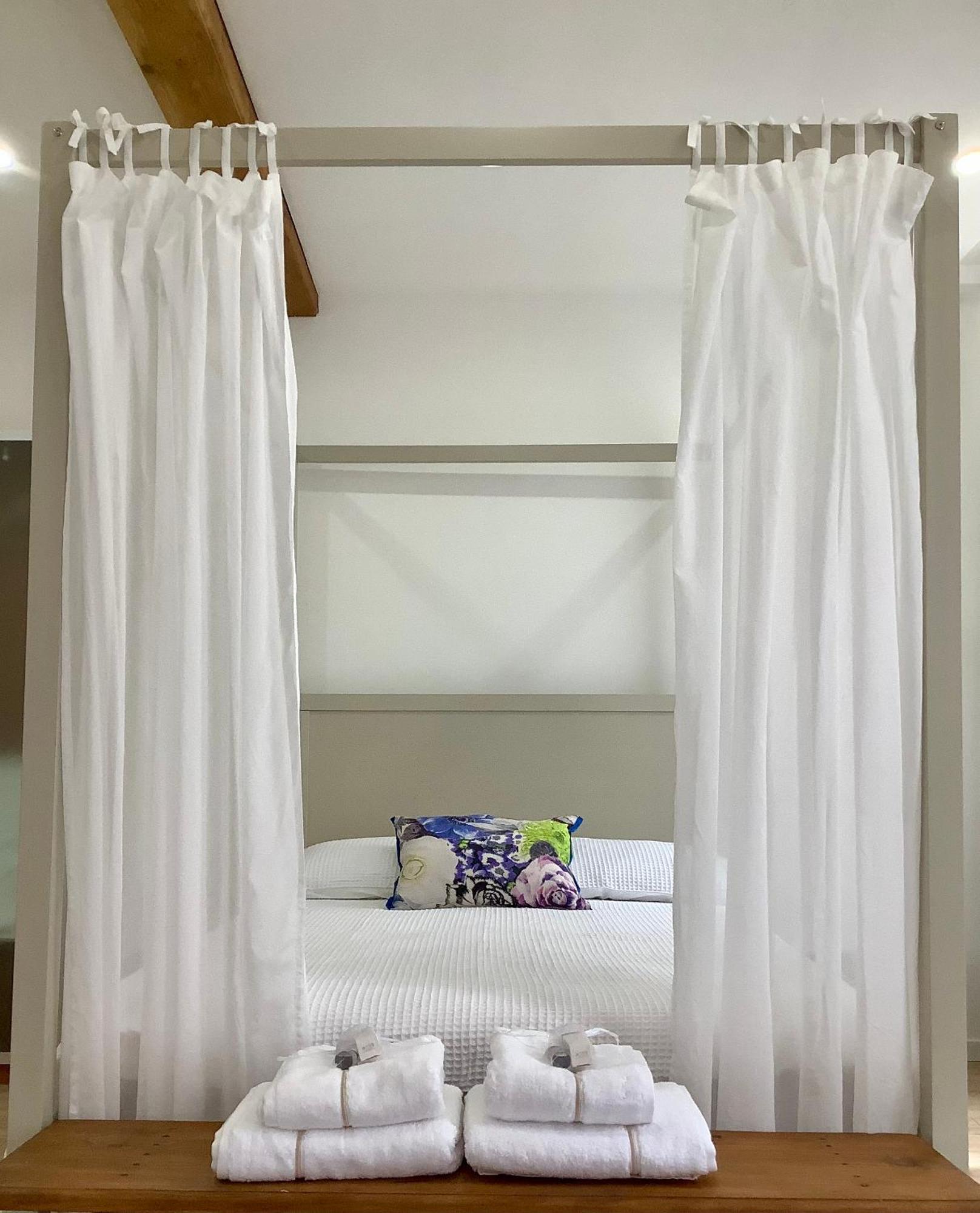 Studio - Pied A Terre Сольє Екстер'єр фото